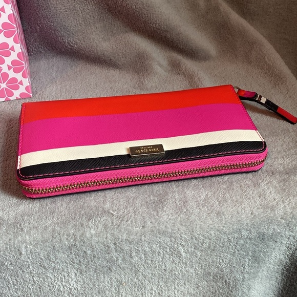 ❤️♠️🩷KATE SPADE❤️♠️🩷Laurel Way Bonita Stripe Neda/EUC - Picture 8 of 8